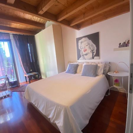 Casa Vacanze Chez La Reine - Holiday Home Βιτσέντζα Εξωτερικό φωτογραφία